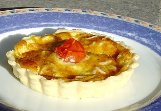 Tomaten- Tarteletts mit Pesto