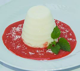 Panna cotta  mit Erdbeeren
