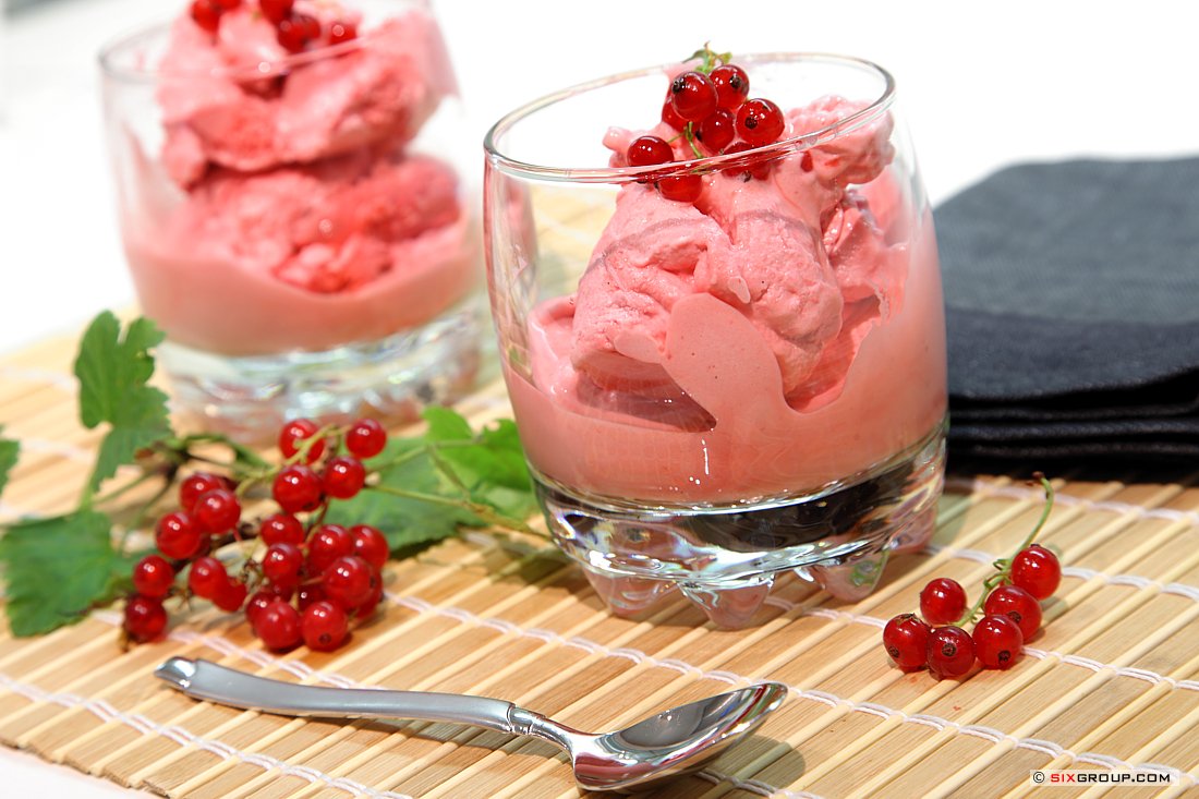 Dessert - Johannisbeereis - www.backecke.com : Koch- und Backrezepte